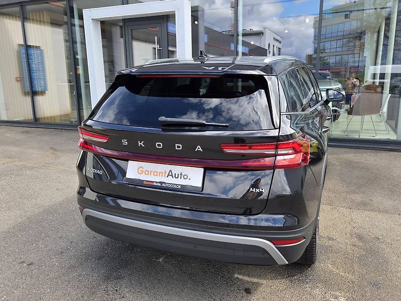 Škoda Kodiaq (2024) 2.0 TDI DSG 4x4 Exclusive 7mís - fotka 3 z 55