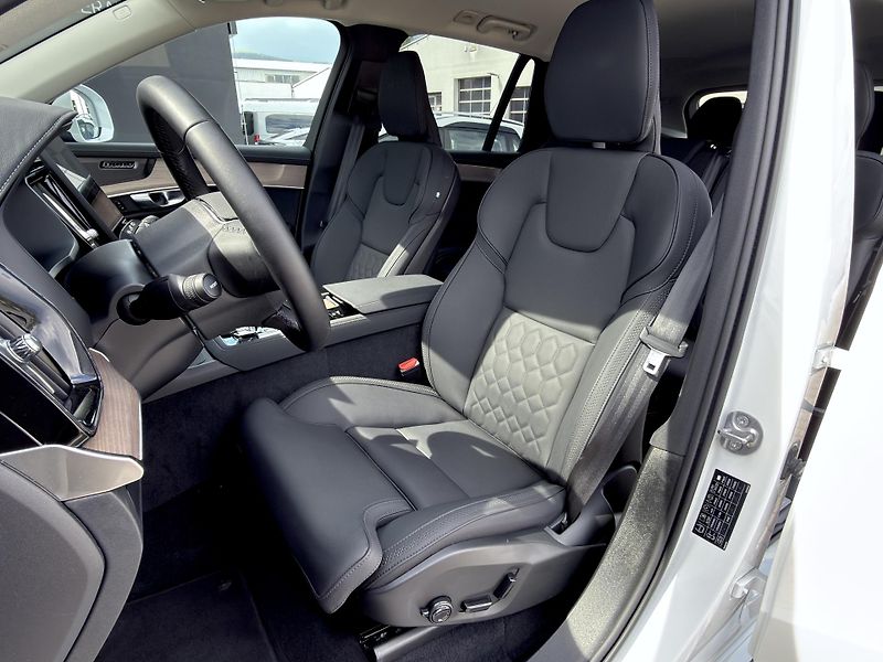 Volvo XC90 B5 AWD PLUS BRIGHT // 7M +kola - fotka 13 z 52