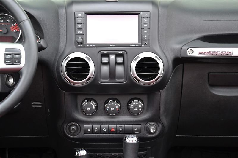 Jeep Wrangler 2.8 CRD/10th-Anniversary/CZ - fotka 28 z 49
