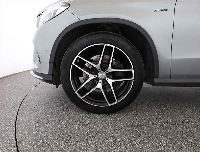 Mercedes-Benz GLE (2016) AMG line 450 4MATIC - fotka 12 z 18