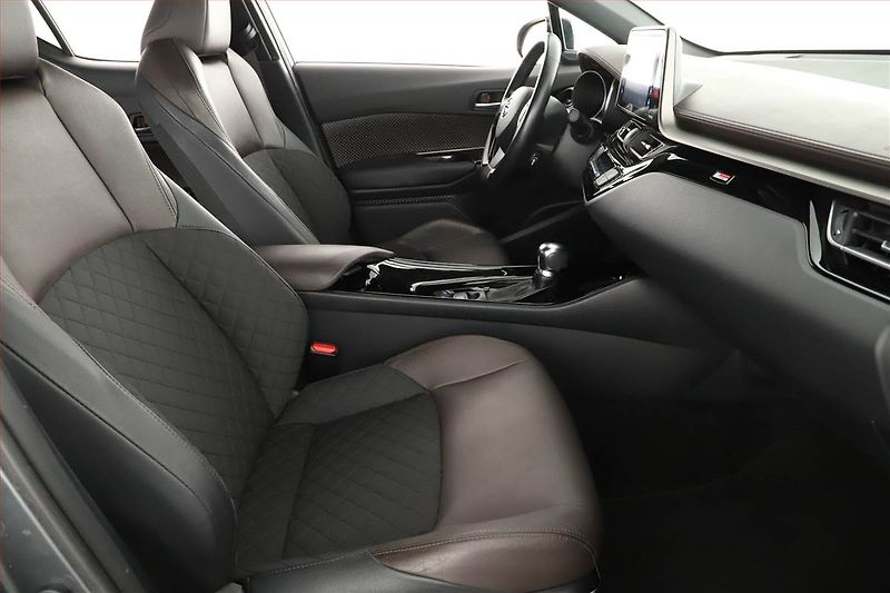 Toyota C-HR (2018) 1.8 Hybrid - fotka 7 z 18
