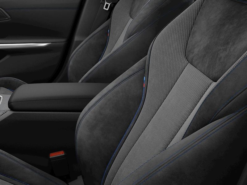 BMW Řada 3 330i xDrive Touring - fotka 8 z 10
