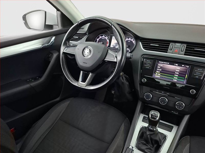 Škoda Octavia (2019) 1.0 TSI, Tempomat - fotka 7 z 16