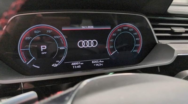 Audi Q8 e-tron 55 Q 360k Matrix 4 zóny Pano - fotka 9 z 13