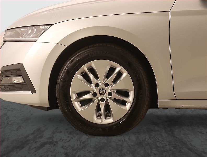 Škoda Octavia (2022) Ambition 2.0 TDI, ČR,1.maj - fotka 14 z 24