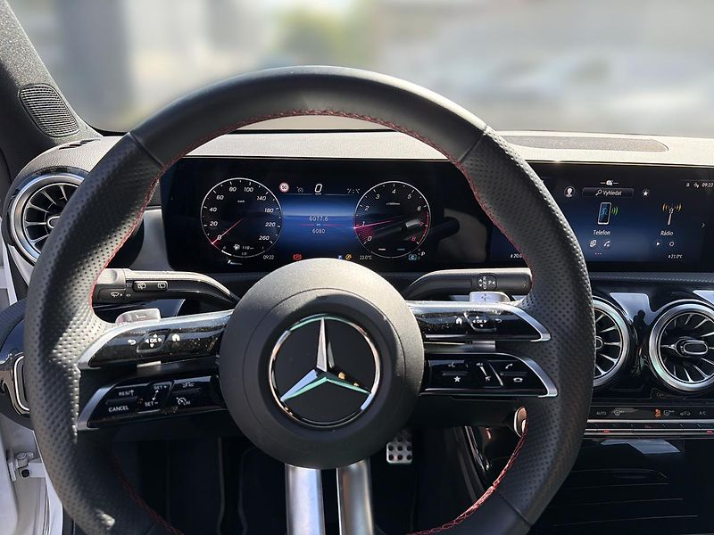 Mercedes-Benz Třídy A A 200, 1. majitel, ČR - fotka 10 z 16
