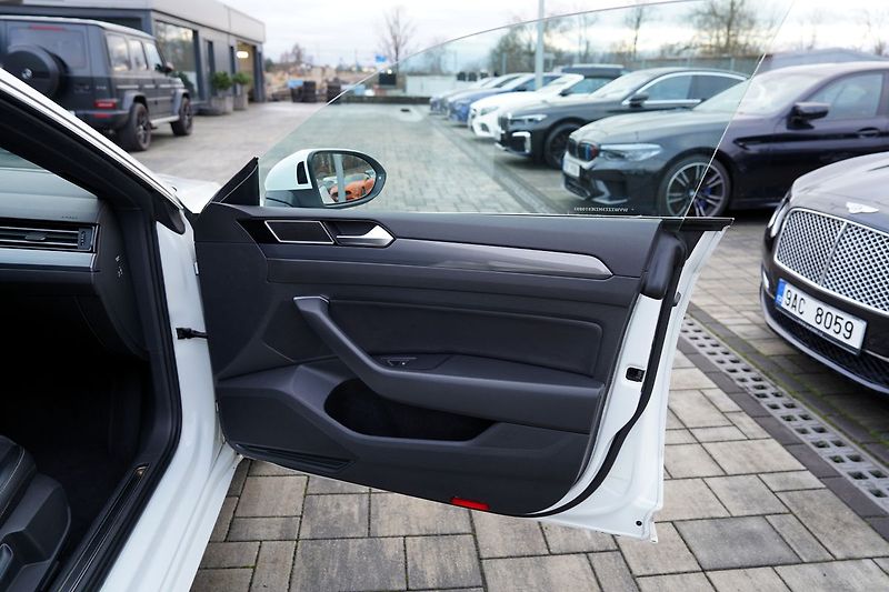 Volkswagen Arteon 2.0 TDI/4Motion/DSG/R-line - fotka 20 z 40