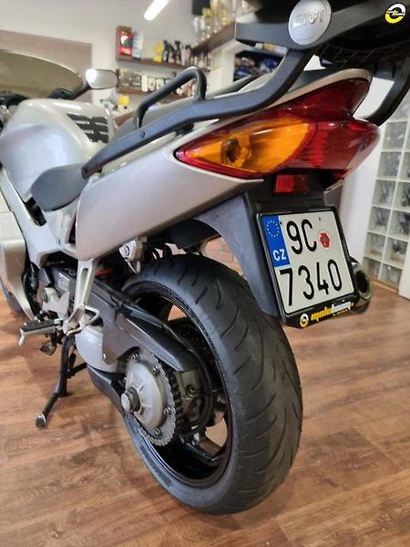 Honda VFR 800 (1999) - fotka 14 z 20