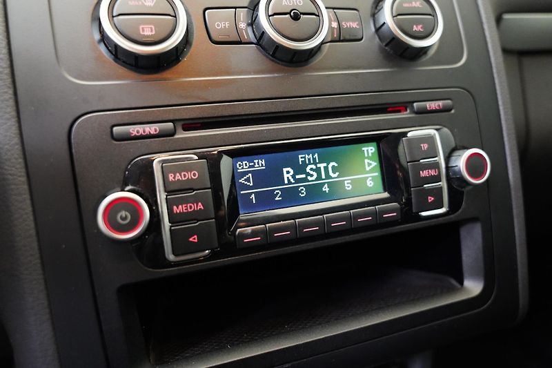 Volkswagen Touran - fotka 15 z 20