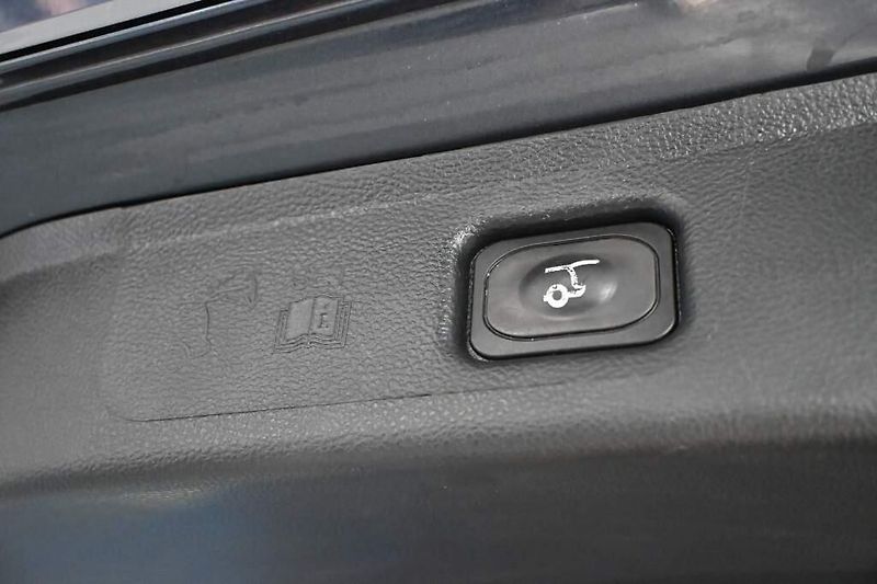 Ford S-MAX (2022) 2.5 VIGNALE 7 Míst LED ACC Taž - fotka 33 z 46