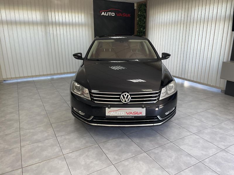 Volkswagen Passat 2.0 TDi 4x4 ČR 6M REZERVACE  - fotka 4 z 27
