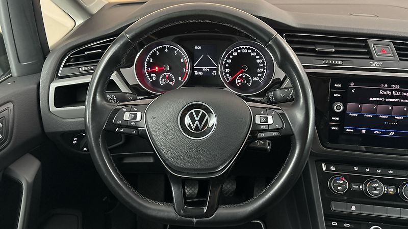 Volkswagen Touran 1.5 TSI Comfortline - fotka 9 z 26