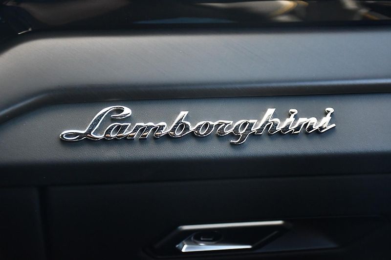 Lamborghini Urus 4.0 V8 ZÁRUKA - fotka 35 z 59