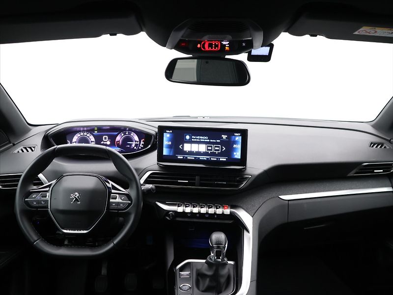 Peugeot 5008 1,2 PT 96kW Allure 7-Míst CZ - fotka 25 z 32