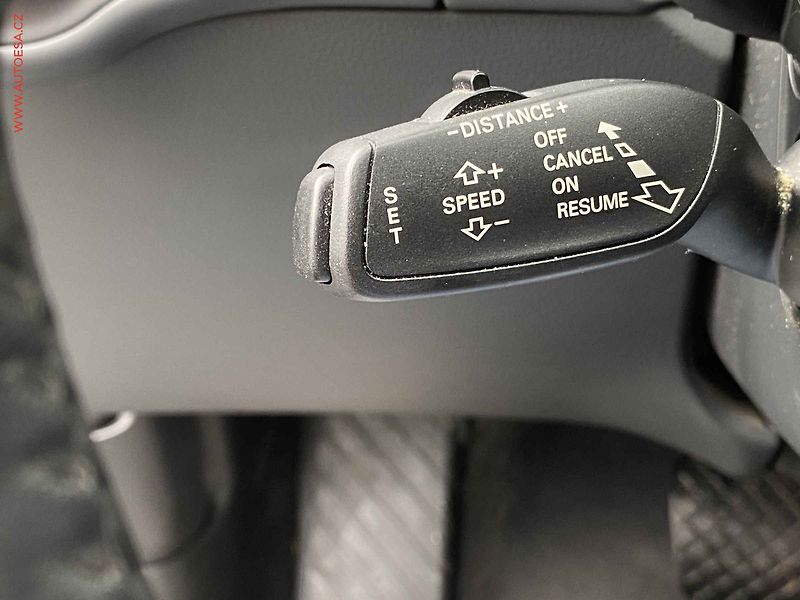 Audi A4 (2015) 2.0 TDi quattro, AT, bixen - fotka 14 z 21