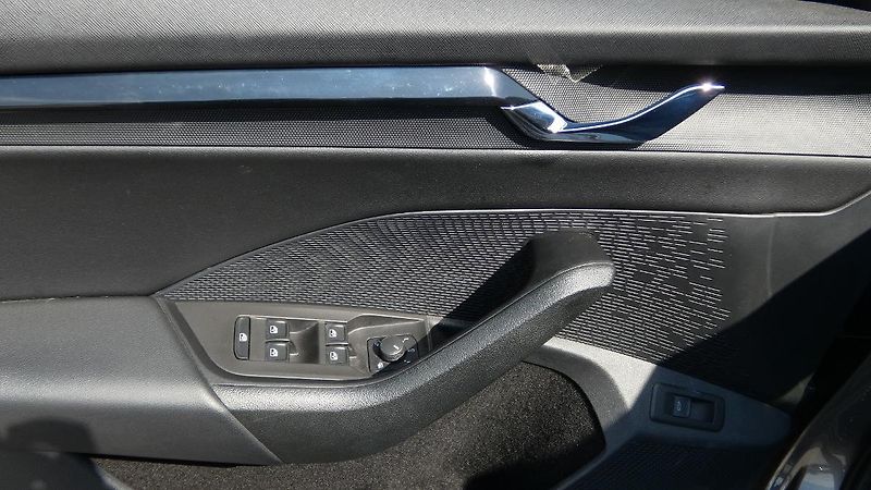 Škoda Octavia 2,0 TDI 85kW Fresh - fotka 9 z 23