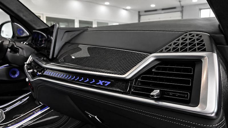 BMW X7 (2024) - fotka 11 z 33