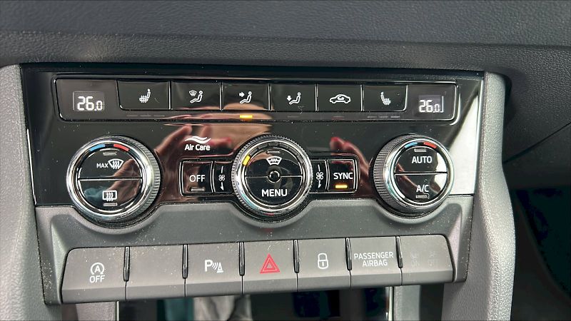 Škoda Karoq (2024) SEL TS 110/1.5 A7F - fotka 20 z 26