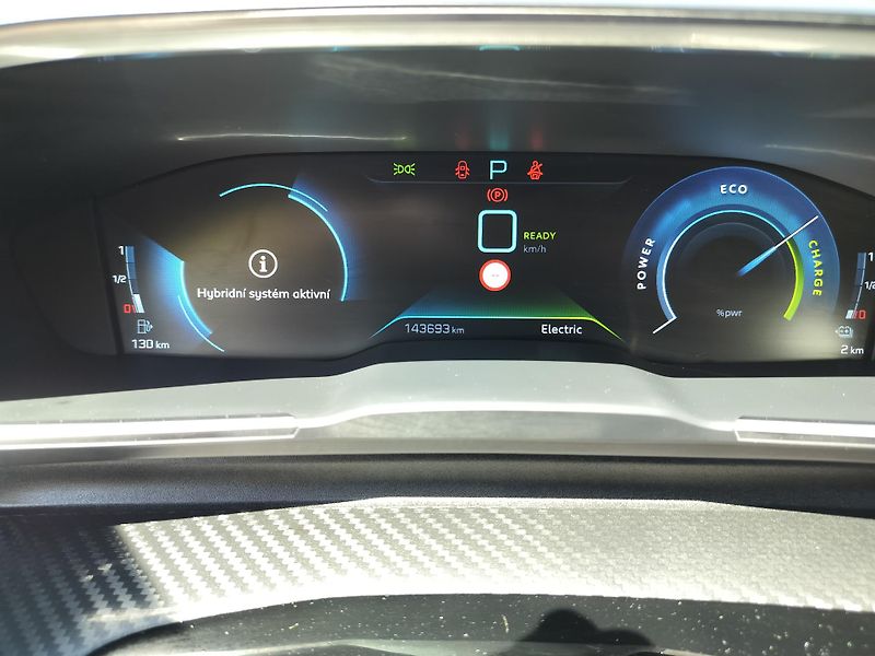Peugeot 508 SW hybrid 225 e-EAT8 BUSINESS - fotka 14 z 32