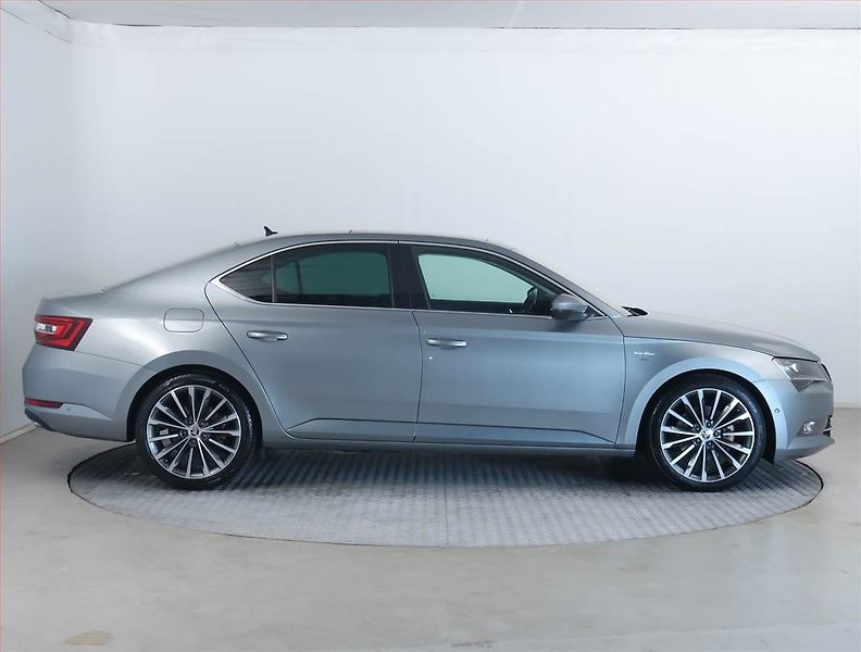 Škoda Superb (2015) Laurin&Klement 2.0 TDI - fotka 6 z 22