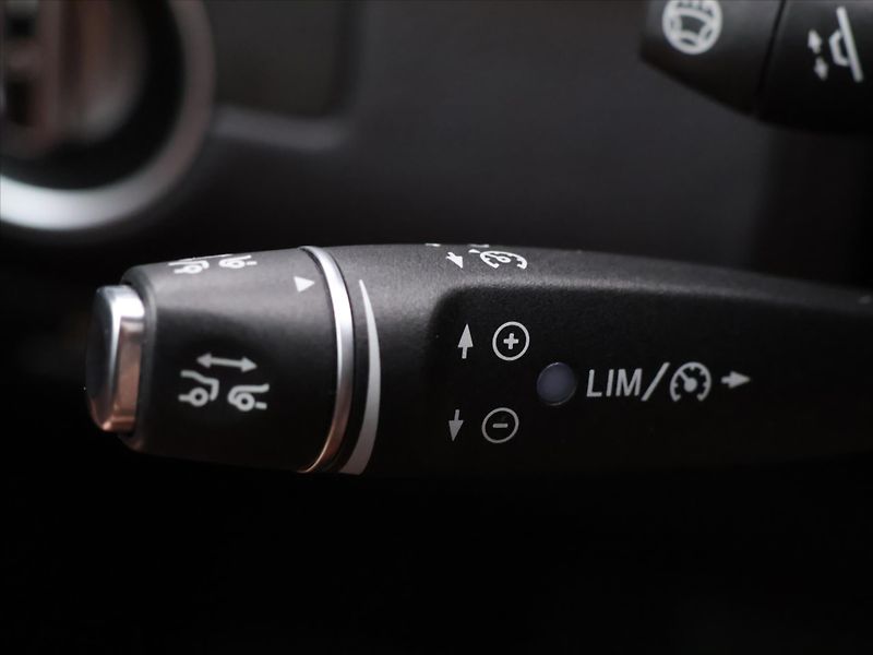 Mercedes-Benz GLS 3,0 350d 190kW AMG Sport DPH - fotka 24 z 45