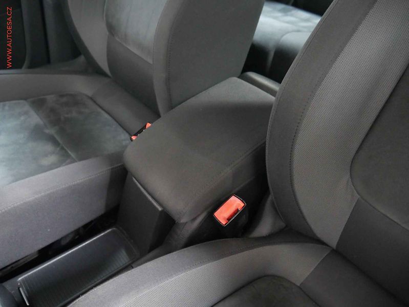 Volkswagen Golf Plus (2009) 1.4TSI, Klima - fotka 16 z 17