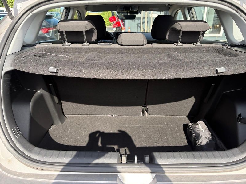 Hyundai i20 (2023) SMART 1.0T-GDI 74kW CZ DPH - fotka 6 z 11