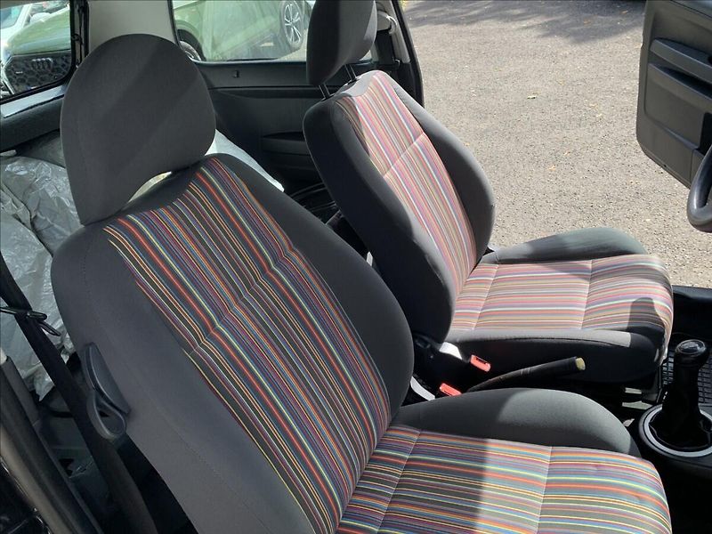 Volkswagen Fox 1,2 i ČR,CEBIA - fotka 12 z 15
