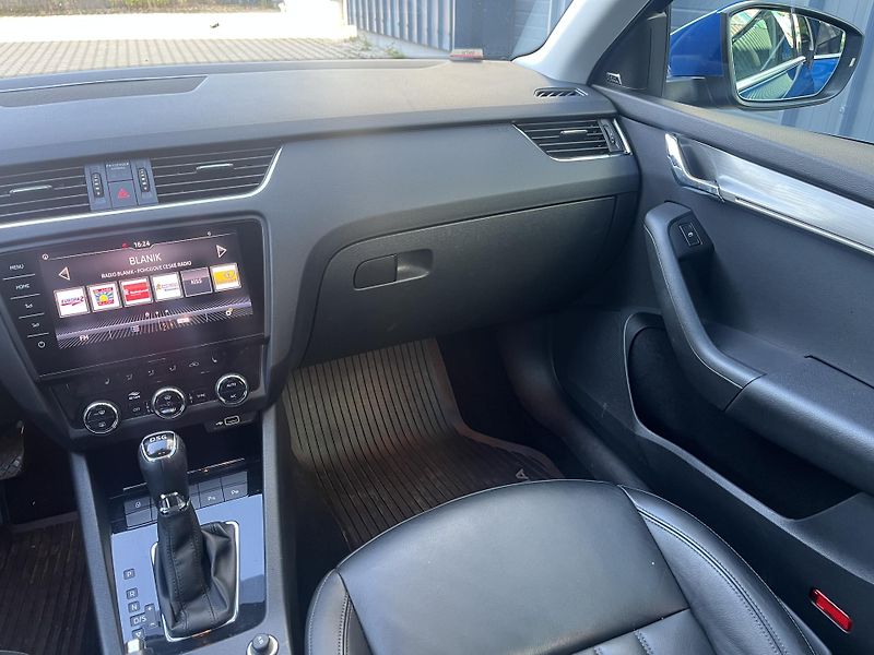 Škoda Octavia 1,5 TSi DSG/Style/servis/pneu - fotka 35 z 41
