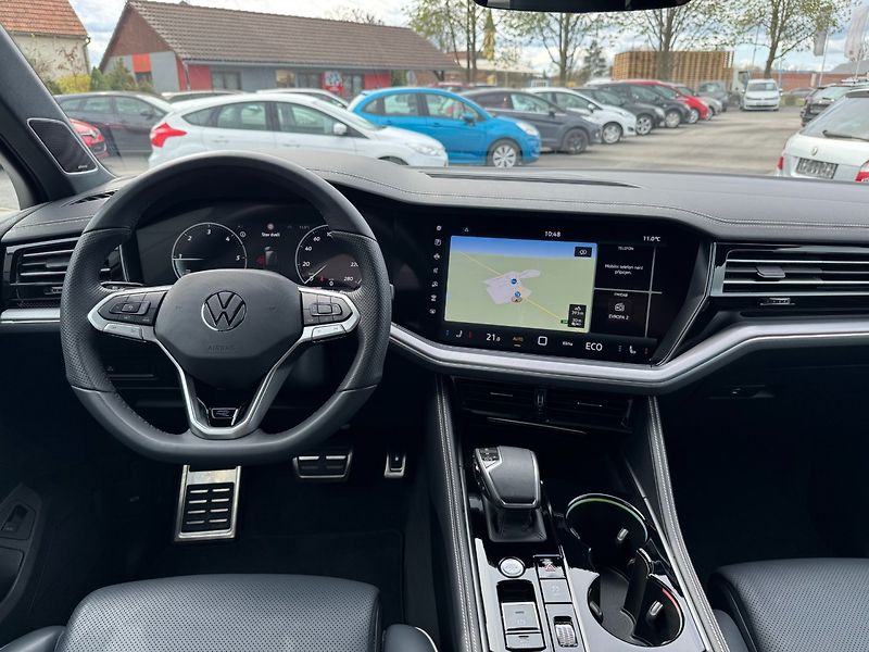 Volkswagen Touareg (2025) R-Line 3.0 TDI 4Motion 210kW - fotka 19 z 47