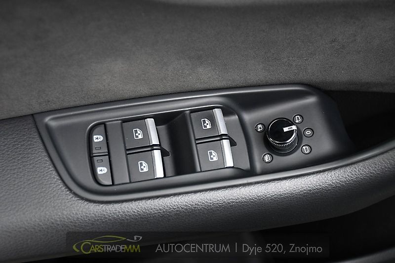 Audi Q8 50TDI QUATTRO K360° PANO - fotka 28 z 59