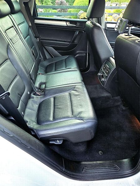 Volkswagen Touareg (2011) 3.0TDI, NOVÉ ROZVODY, TOP STAV - fotka 8 z 14
