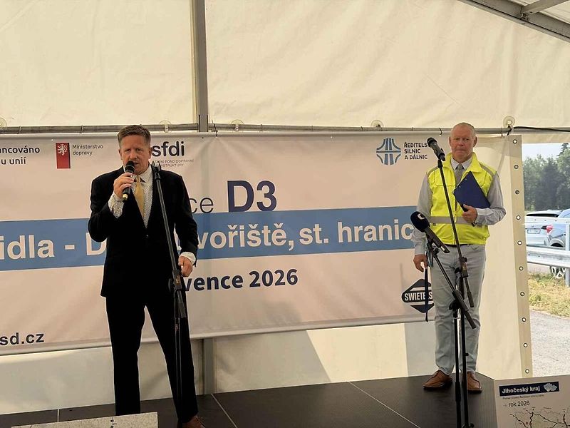 Otevření nového úseku dálnice D3 od Nažidel k Dolnímu Dvořišti.