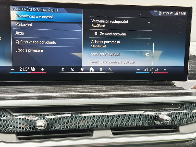 BMW X5 (2024) xDrive 30d M PAKET - fotka 32 z 35
