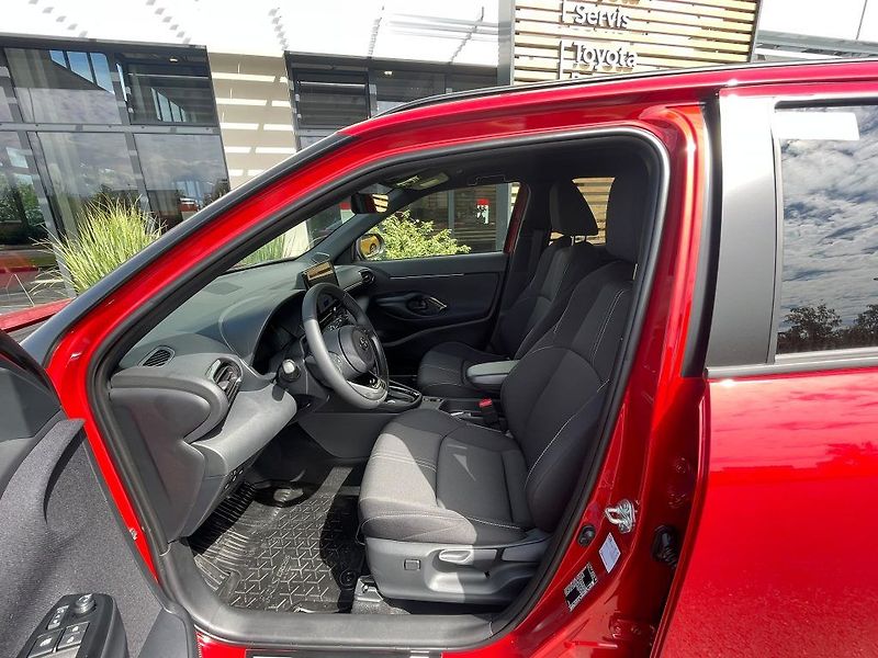 Toyota Yaris Cross 1.5 Hybrid 130k FWD Style - fotka 13 z 27