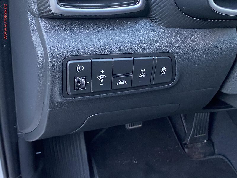 Hyundai Tucson (2020) 1.6 CRDi 4x4, 1.maj,ČR - fotka 13 z 20
