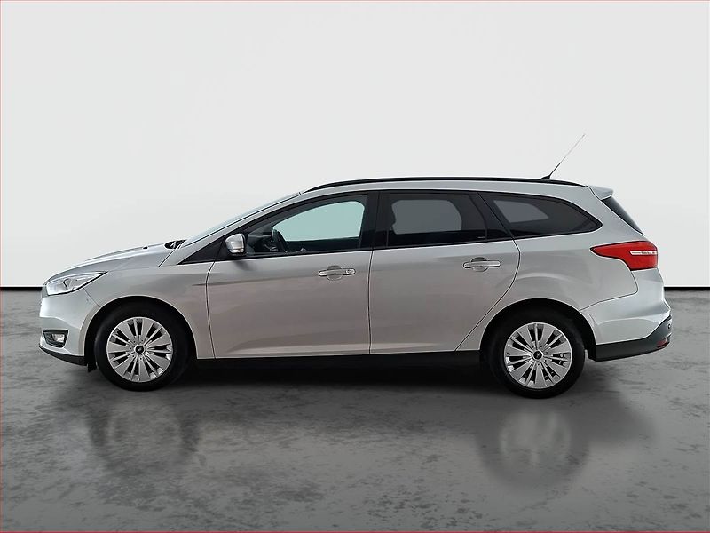 Ford Focus (2017) 1.6 i, ČR,1.maj - fotka 3 z 17