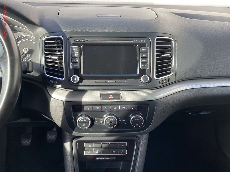 Volkswagen Sharan (2012) 2.0 TDi, Match, xenon - fotka 12 z 18
