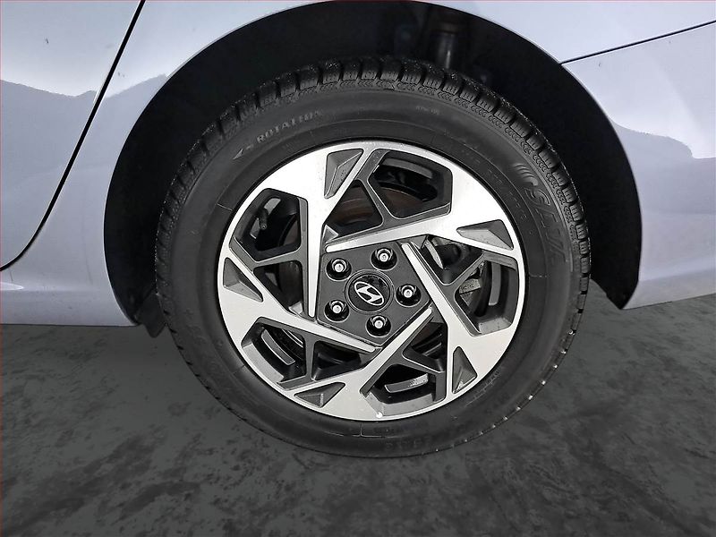 Hyundai i30 (2024) Style 1.0 T-GDI, ČR,1.maj - fotka 15 z 17