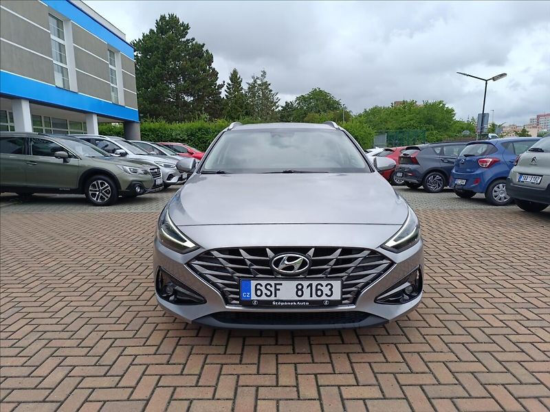 Hyundai i30 1,0 T-GDi DCT Smart - fotka 4 z 22