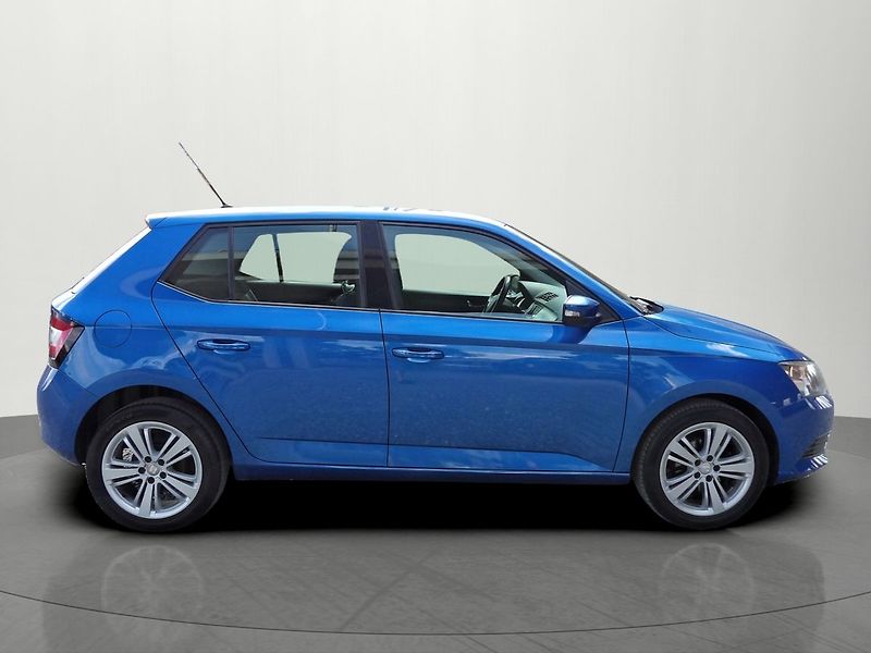 Škoda Fabia 1.0MPi Ambition Alu Tempomat - fotka 5 z 28