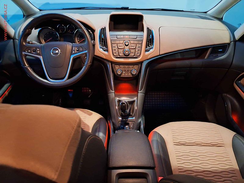 Opel Zafira (2012) 1.4T, Innovation - fotka 8 z 18