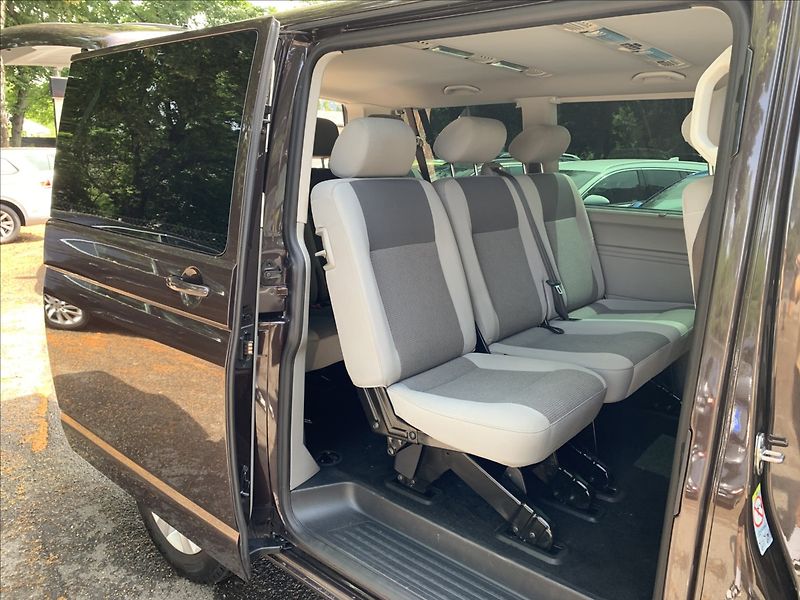 Volkswagen Caravelle 2,0 TDI  103kW - fotka 10 z 16