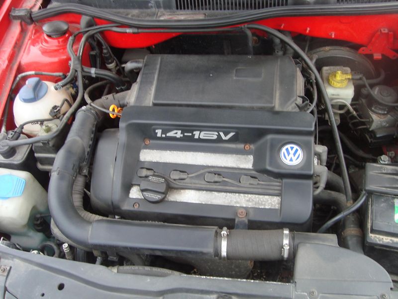 Volkswagen Golf (2000) 1,4 - fotka 13 z 13