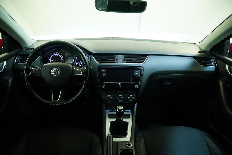 Škoda Octavia - fotka 5 z 25