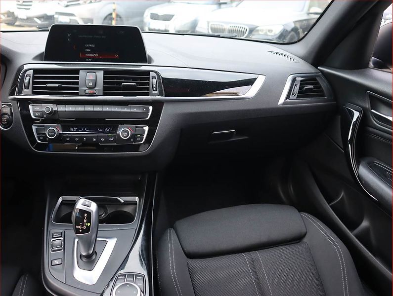 BMW Řada 1 (2019) 116d, Automat, Serv.kniha - fotka 8 z 22