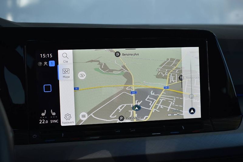 Volkswagen Golf Variant (2023) 1.5TSI 110kW,MATRIX,Webasto - fotka 16 z 26