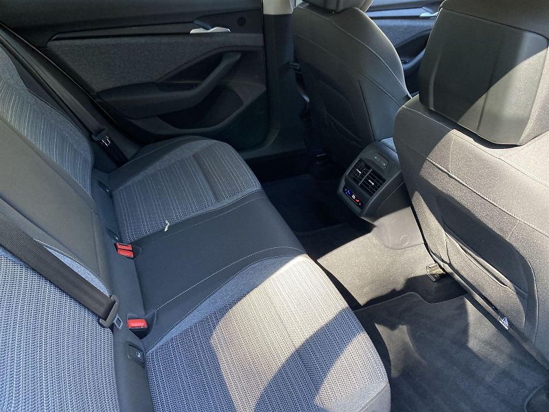 Škoda Superb (2025) 2.0 TDI DSG Selection - fotka 9 z 35