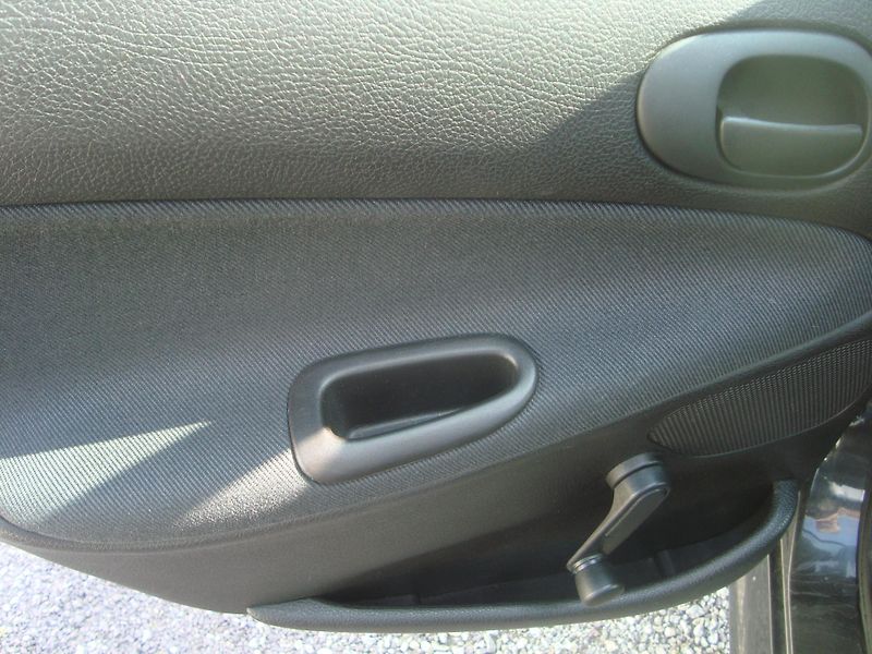 Peugeot 206 (2004) 1,4 HDI - fotka 6 z 14