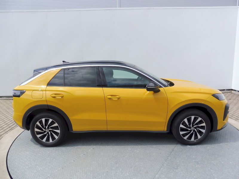 Volkswagen T-Roc (2026) Life 1,5 eTSI 85 kW DSG - fotka 15 z 27